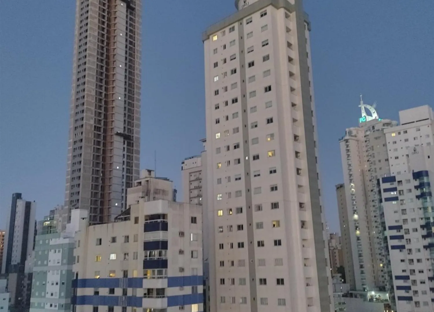 Quarto Com Banheiro Privativo Balneário Camboriú 0*,  Brazilië
